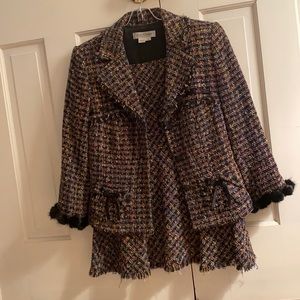 Skirt suit